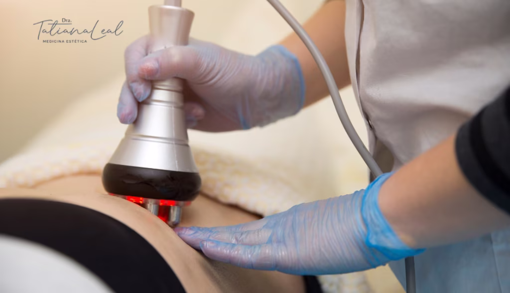 Cellulite treatment with Contour Shape technology