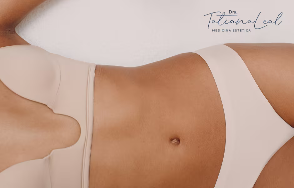 Comparación entre hilos tensores y abdominoplastia para ombligo triste