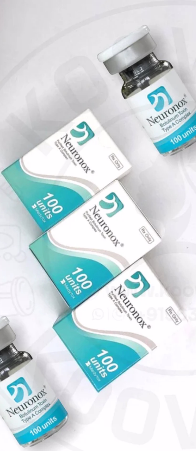 Application of Neuronox through injection for facial rejuvenation in Bogotá