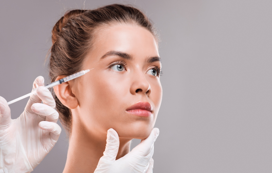 Process of botulinum toxin application in eyes